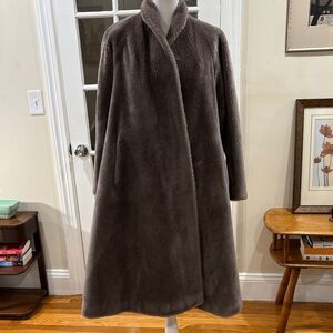 Vintage Borgana Brown Faux Fur Coat With Side Pockets.  Size M.